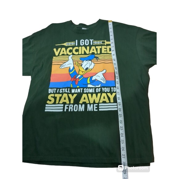 Donald Duck  I Got Vaccinated But I Still Want Some Of You To Stay Away  T-Shirt - Picture 4 of 7